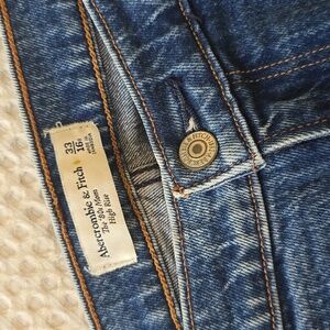 Abercrombie & Fitch Blue Denim Jeans The '90s Mom High Rise 16 Regular